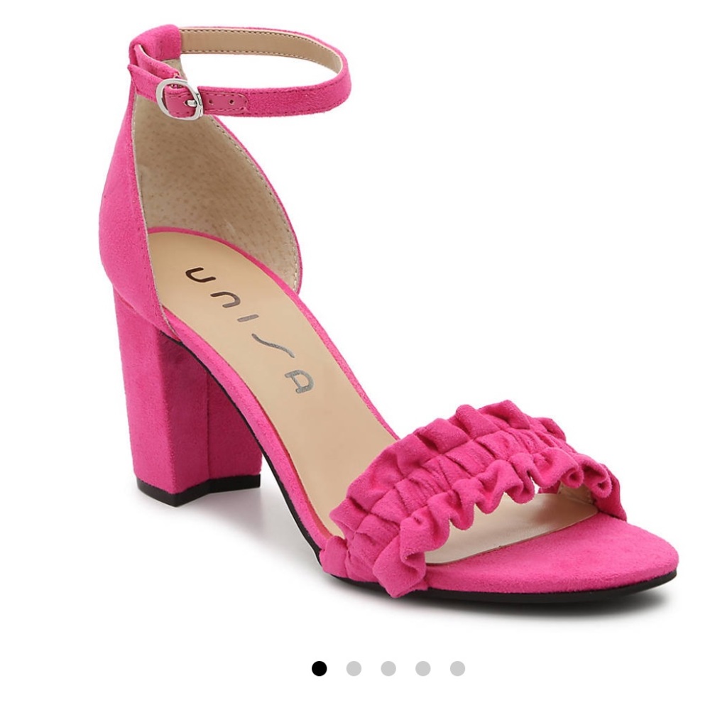 New in box - Pink sandals